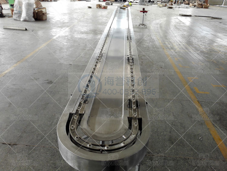 直線型不銹鋼回轉(zhuǎn)小火鍋設(shè)備現(xiàn)場(chǎng)生產(chǎn)圖1