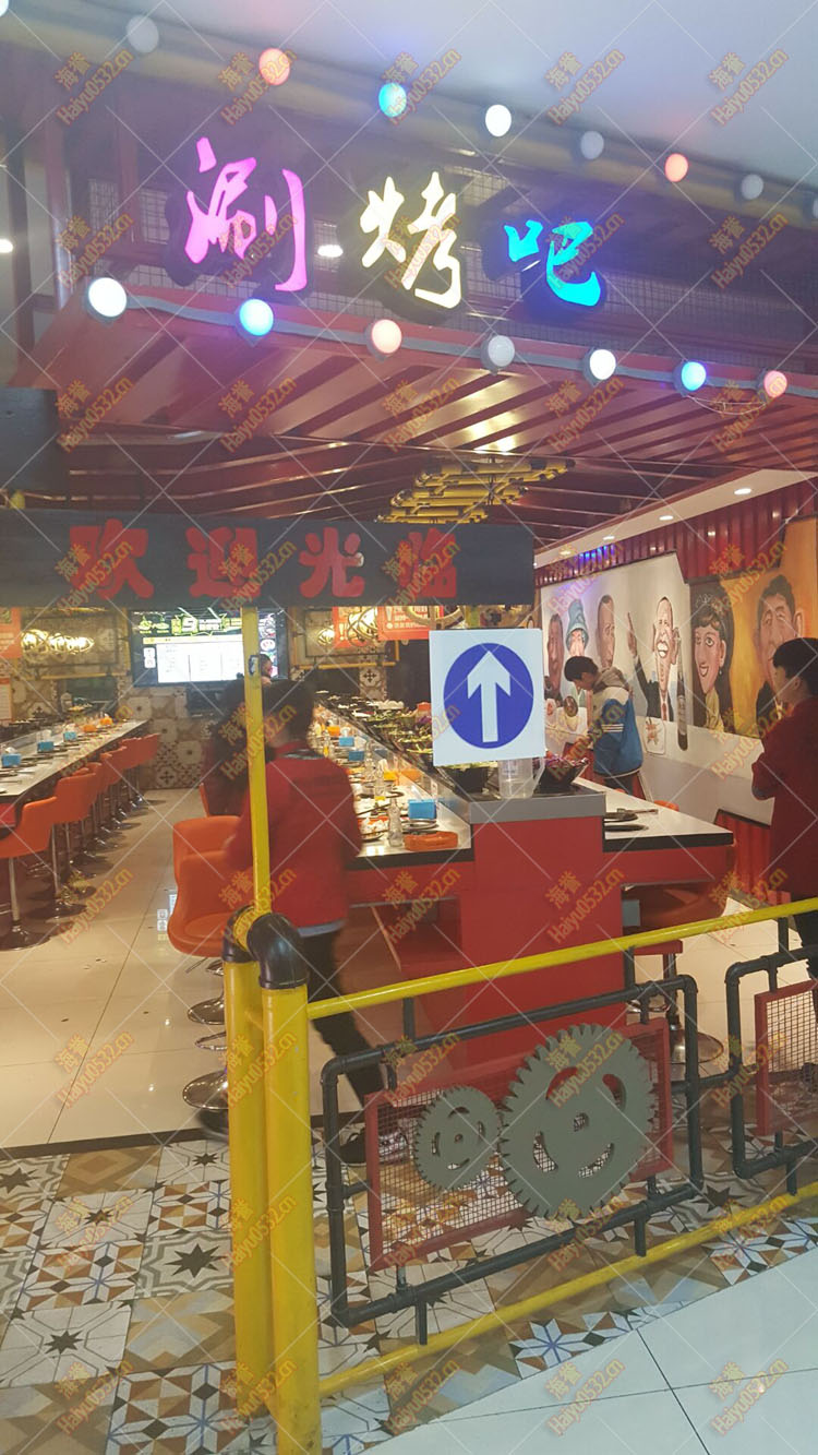 威海烤涮一體回轉(zhuǎn)火鍋設(shè)備現(xiàn)場(chǎng)圖1