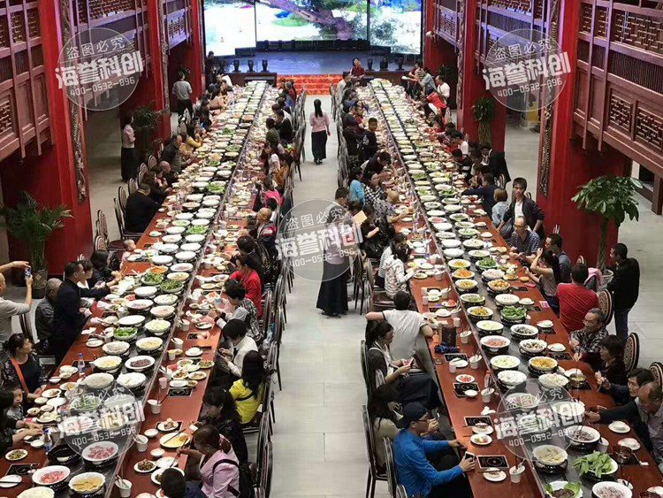海譽科創(chuàng)回轉火鍋設備長街宴項目