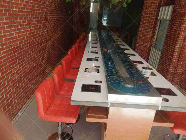 鄂爾多斯旋轉火鍋設備安裝完成