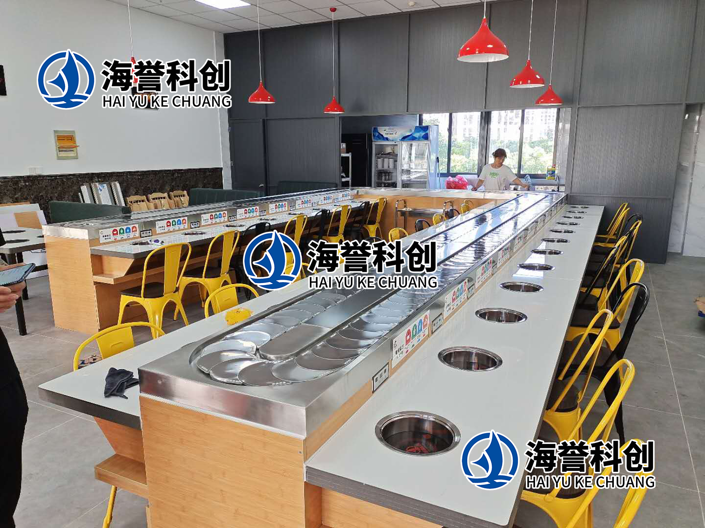 回轉(zhuǎn)火鍋設(shè)備該怎么選擇