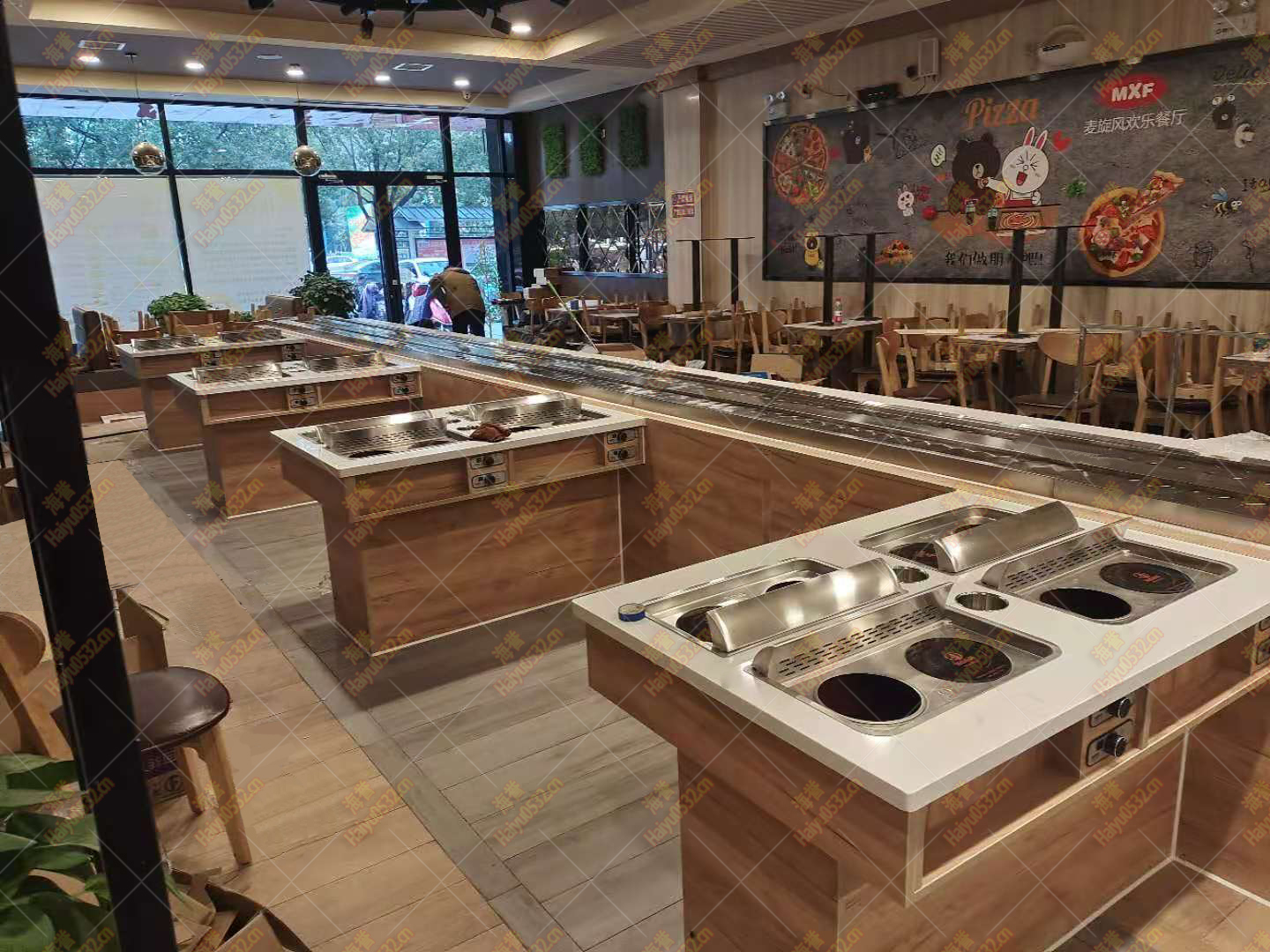 無(wú)煙涮烤旋轉(zhuǎn)火鍋設(shè)備