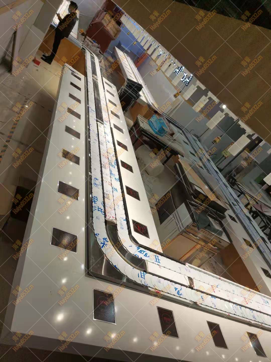 旋轉(zhuǎn)小火鍋機(jī)器多少錢一臺 旋轉(zhuǎn)小火鍋設(shè)備價(jià)格