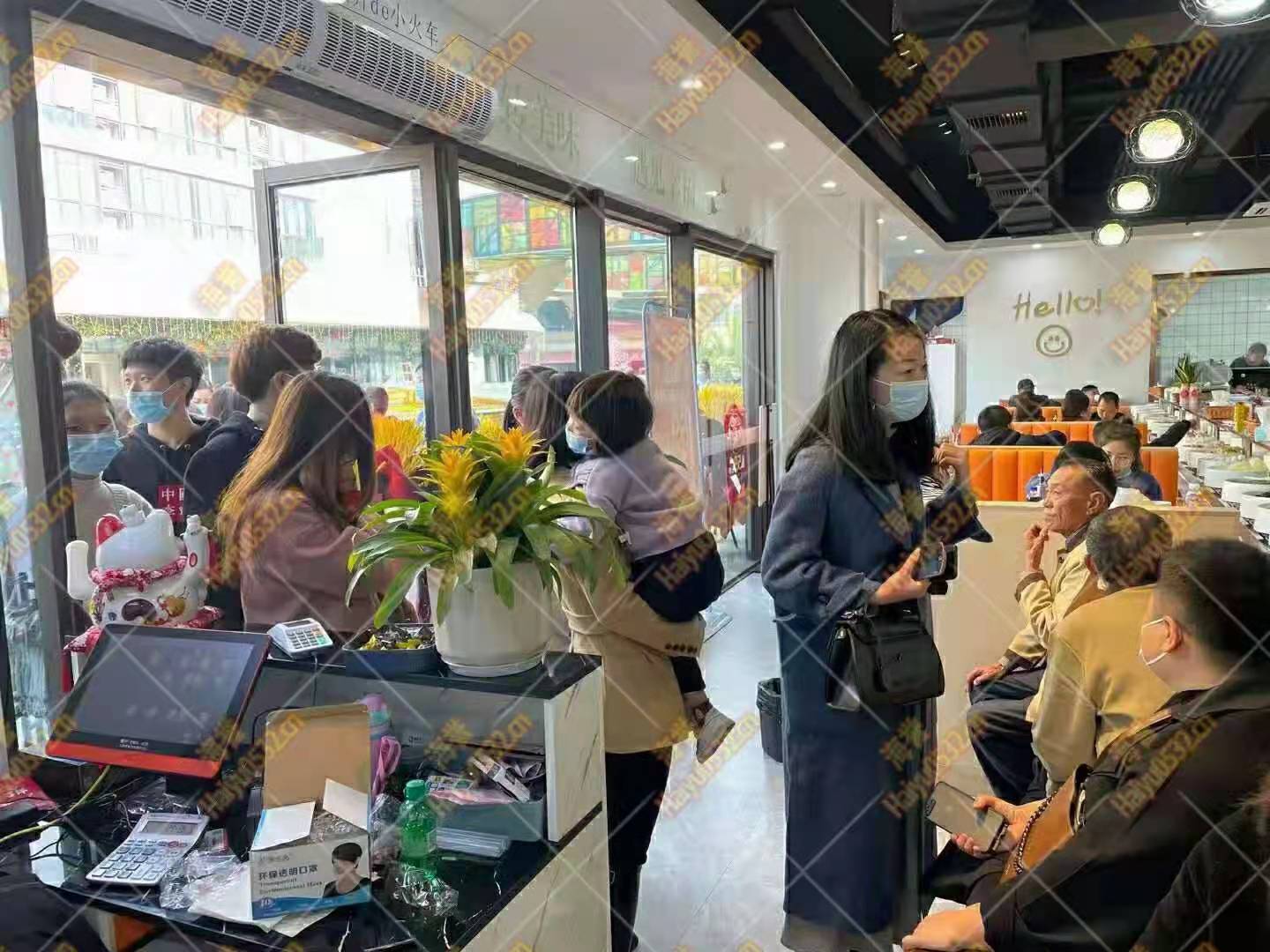 旋轉(zhuǎn)小火鍋機(jī)器多少錢一臺(tái)