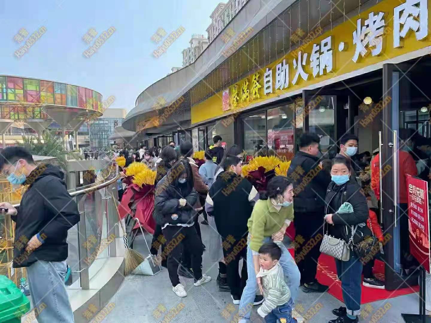 旋轉(zhuǎn)小火鍋機(jī)器多少錢一臺(tái)