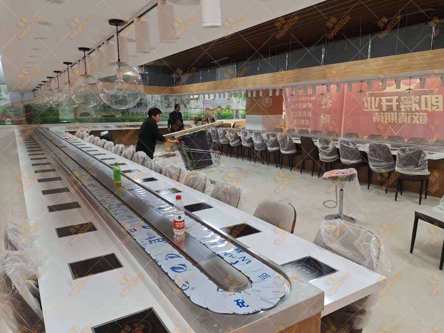 河南U型旋轉小火鍋設備安裝完成