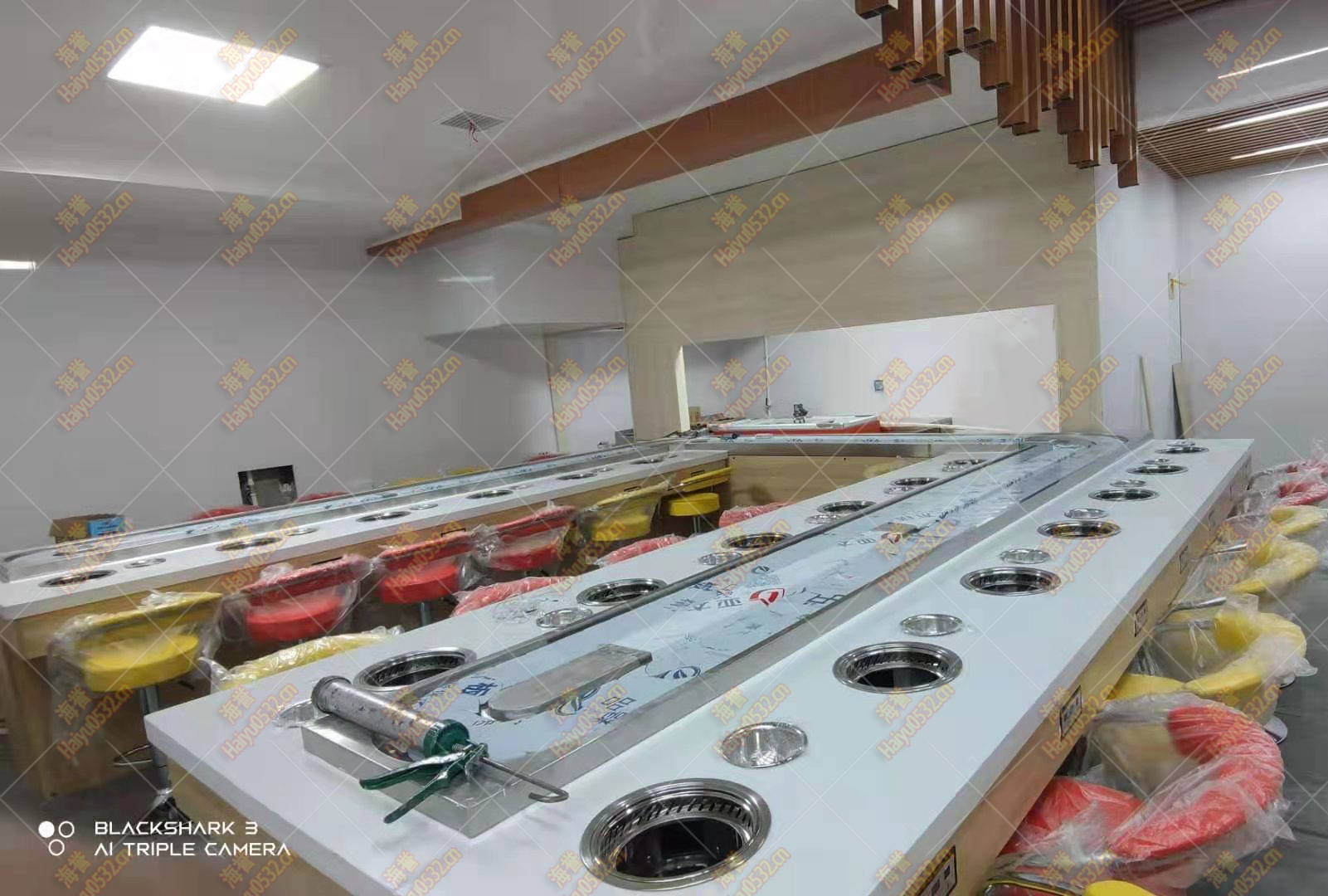 單涮無煙旋轉(zhuǎn)小火鍋設(shè)備