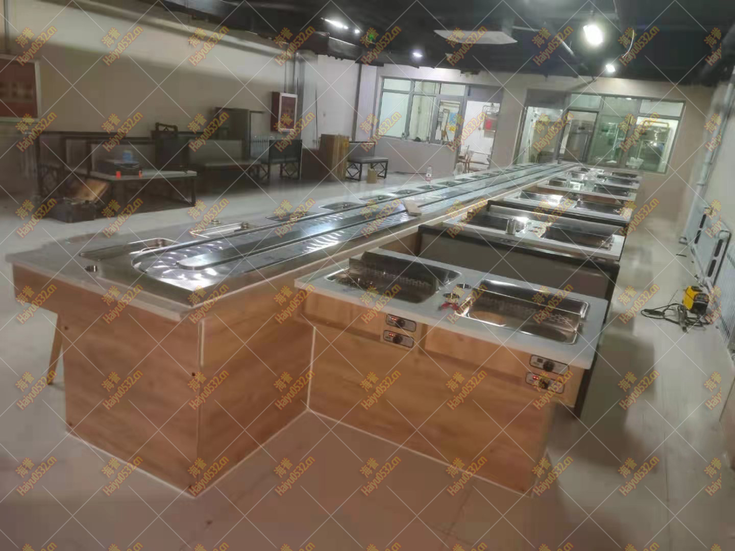 無(wú)煙涮烤四人桌旋轉(zhuǎn)小火鍋完成