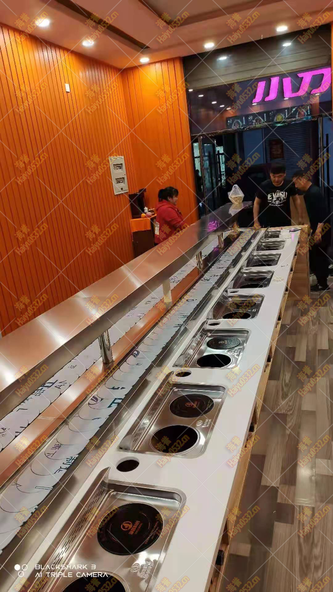 無(wú)煙涮烤旋轉(zhuǎn)小火鍋設(shè)備