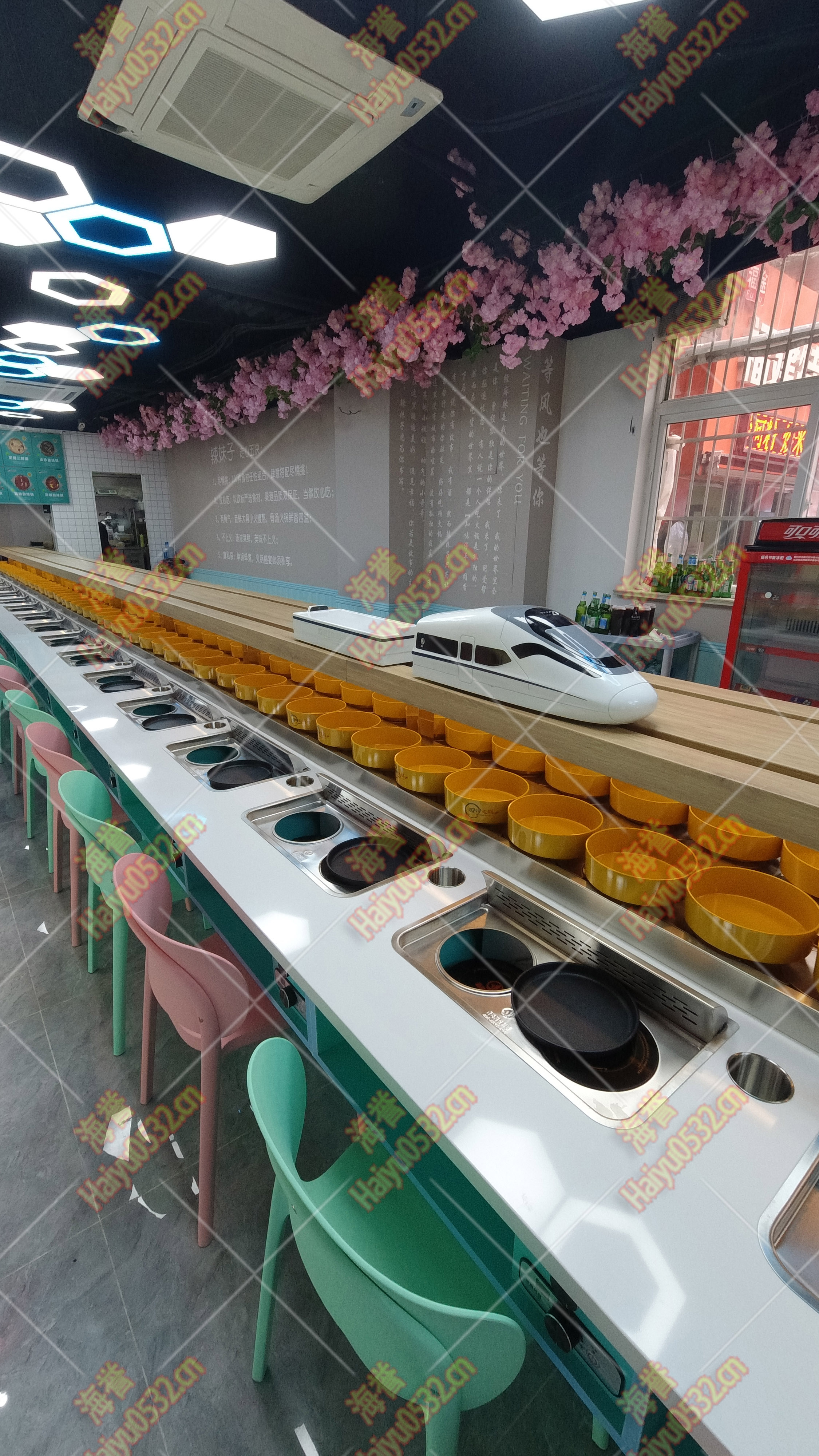 旋轉(zhuǎn)小火鍋設備