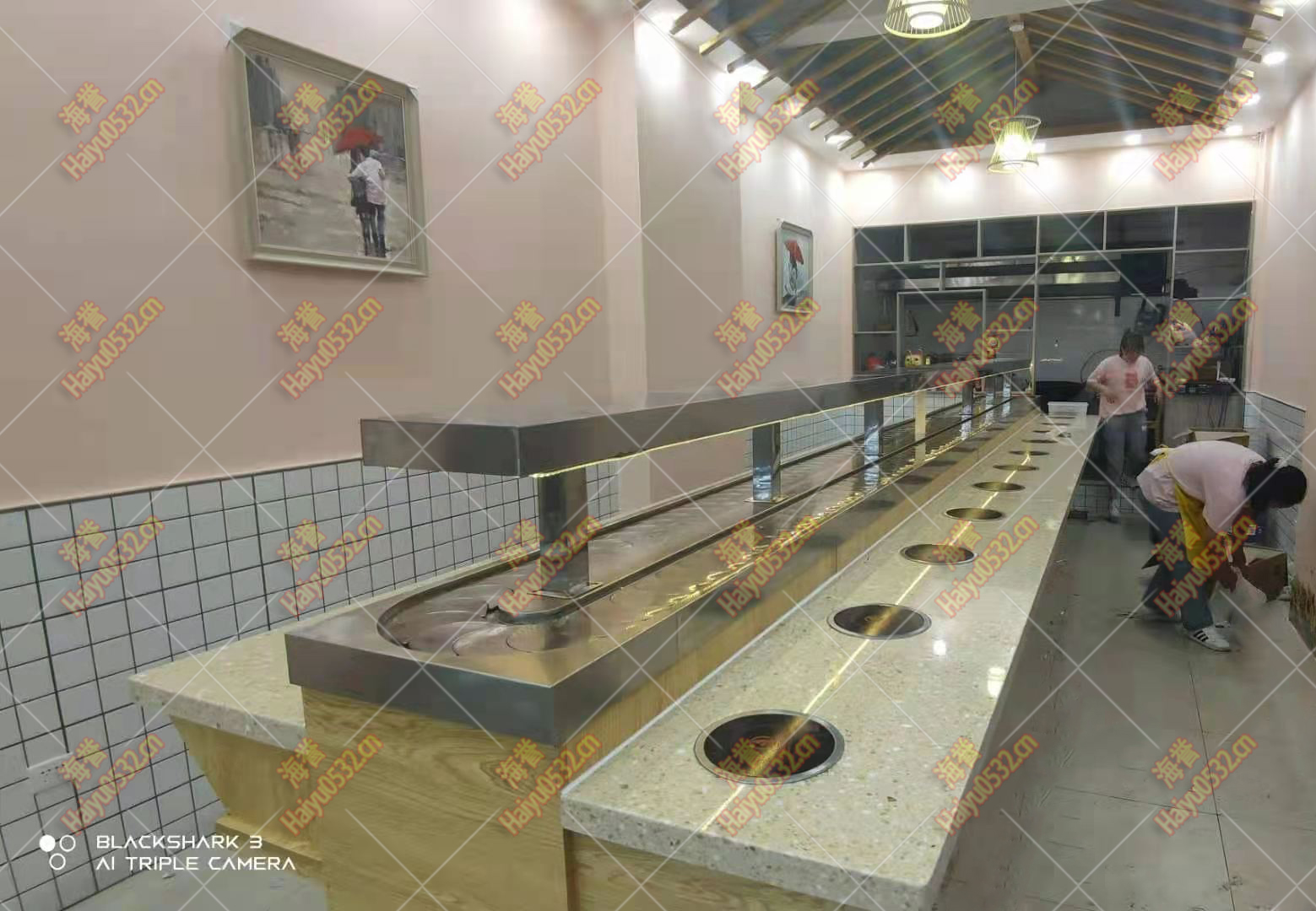 無(wú)煙涮烤旋轉(zhuǎn)火鍋設(shè)備