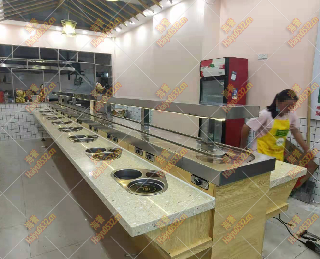 無(wú)煙涮烤旋轉(zhuǎn)火鍋設(shè)備