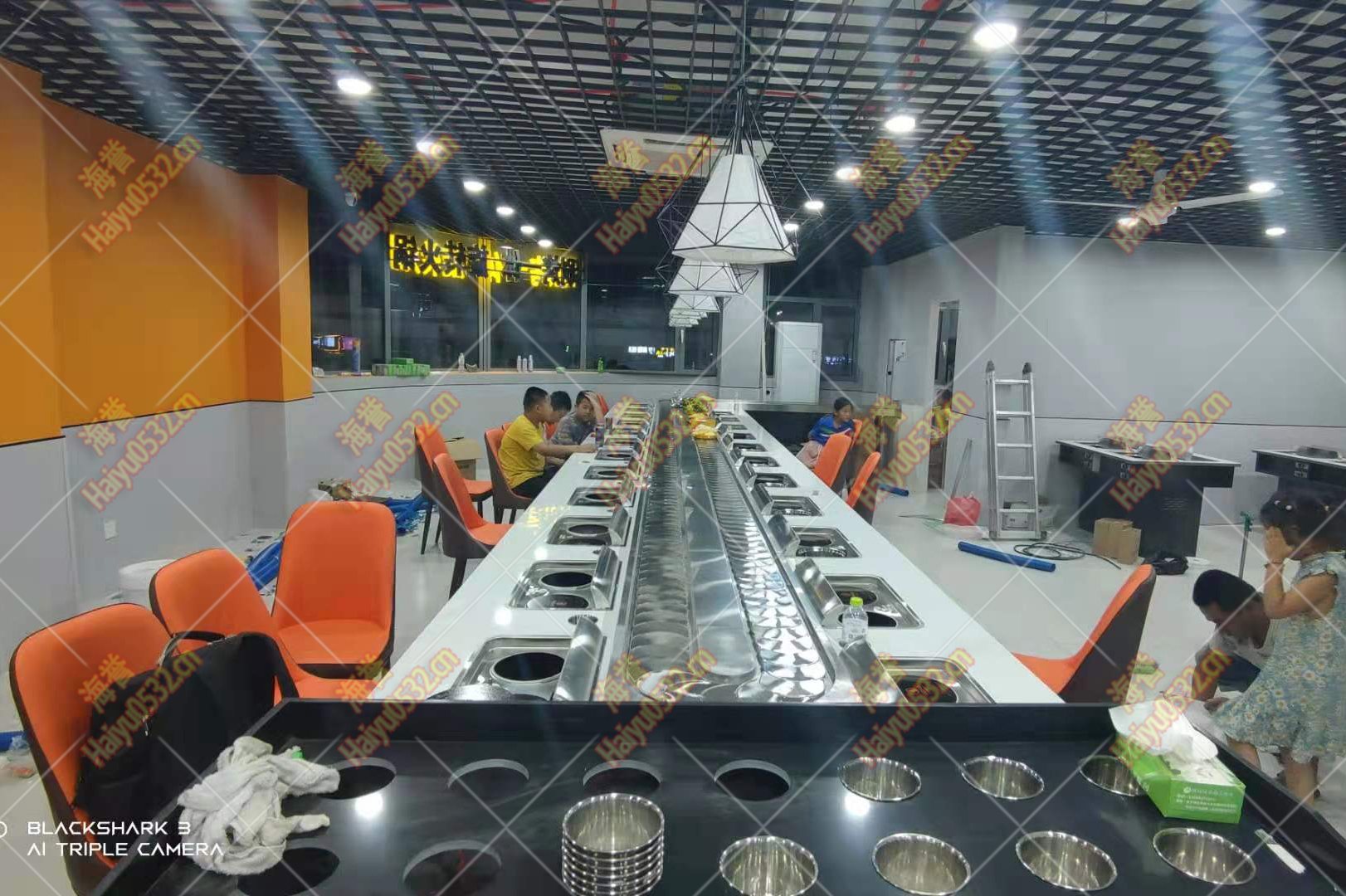 無煙涮烤旋轉(zhuǎn)小火鍋設(shè)備