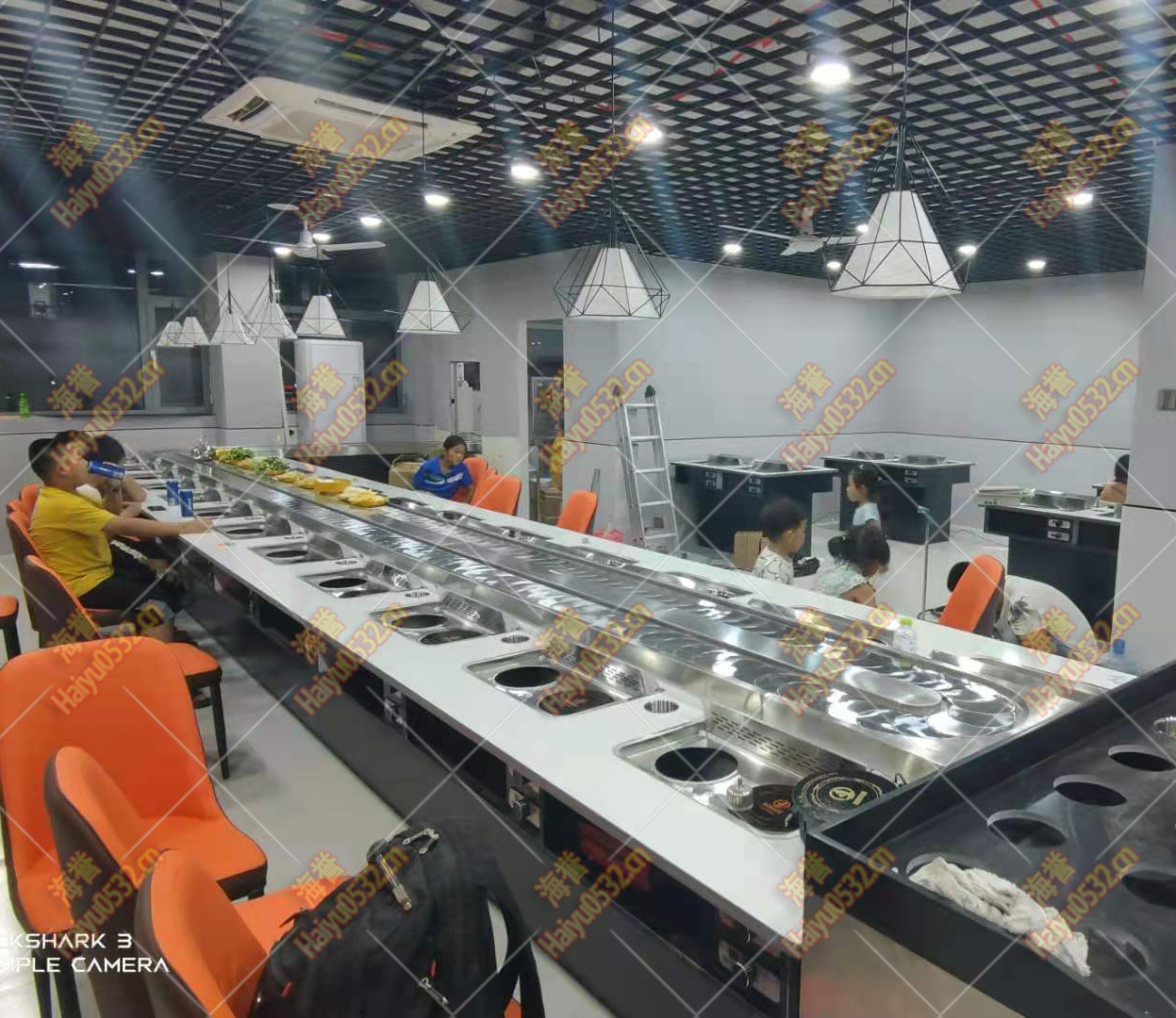 無煙涮烤旋轉(zhuǎn)小火鍋設(shè)備