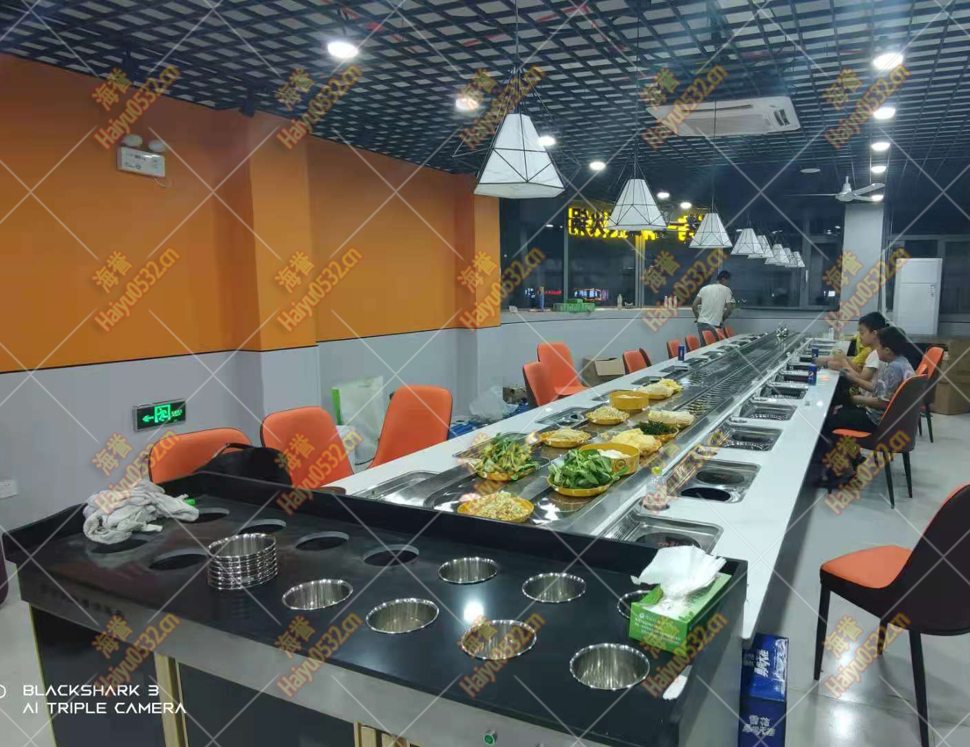 無煙涮烤旋轉(zhuǎn)小火鍋設(shè)備