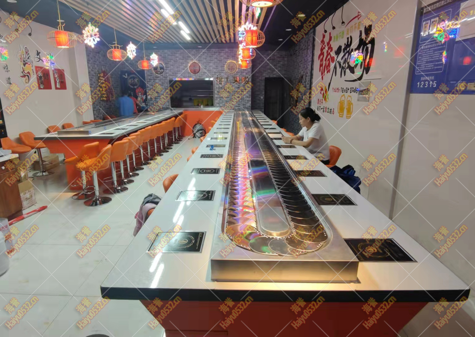 U型旋轉(zhuǎn)小火鍋設(shè)備完成