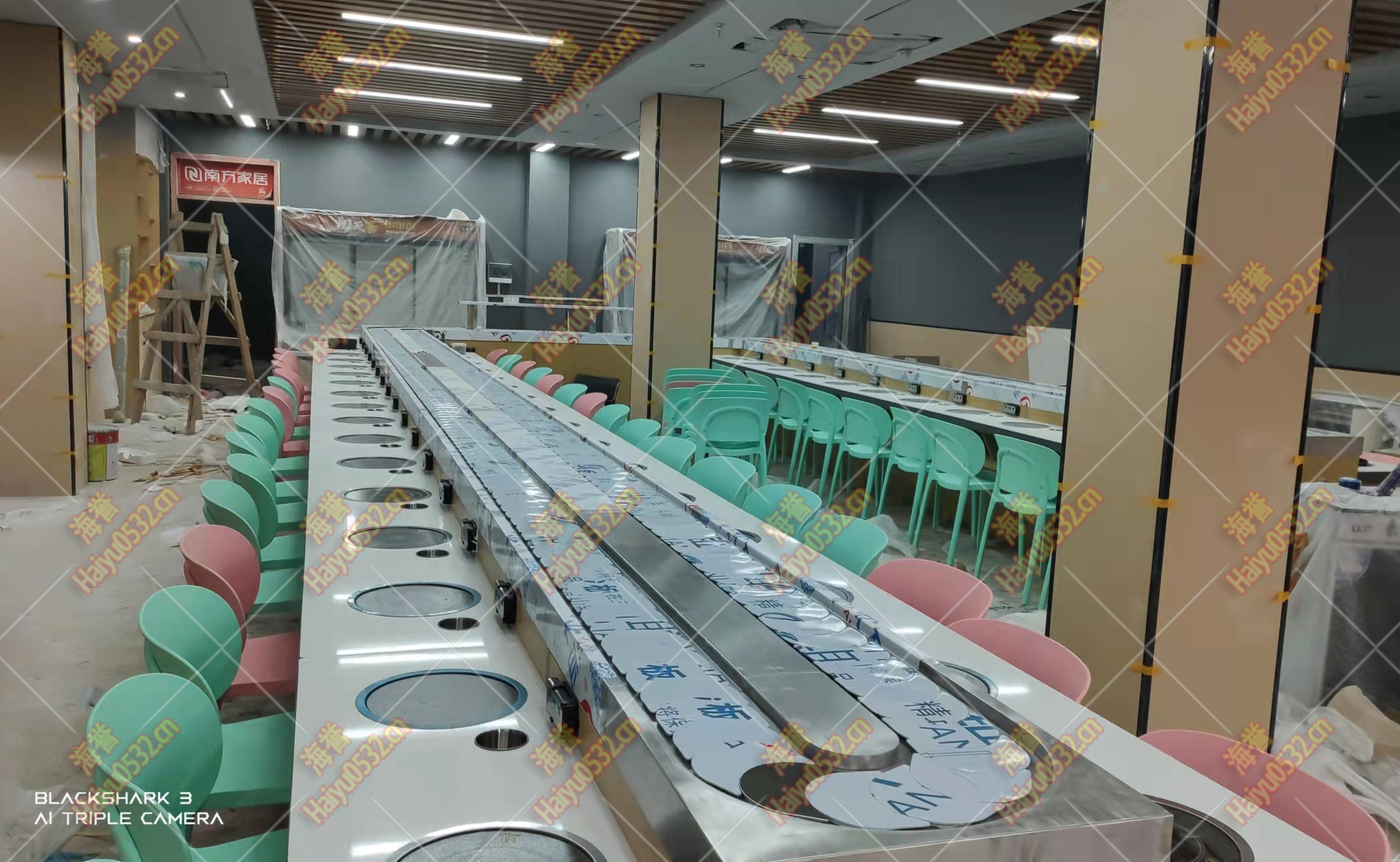 無(wú)煙涮烤旋轉(zhuǎn)火鍋設(shè)備