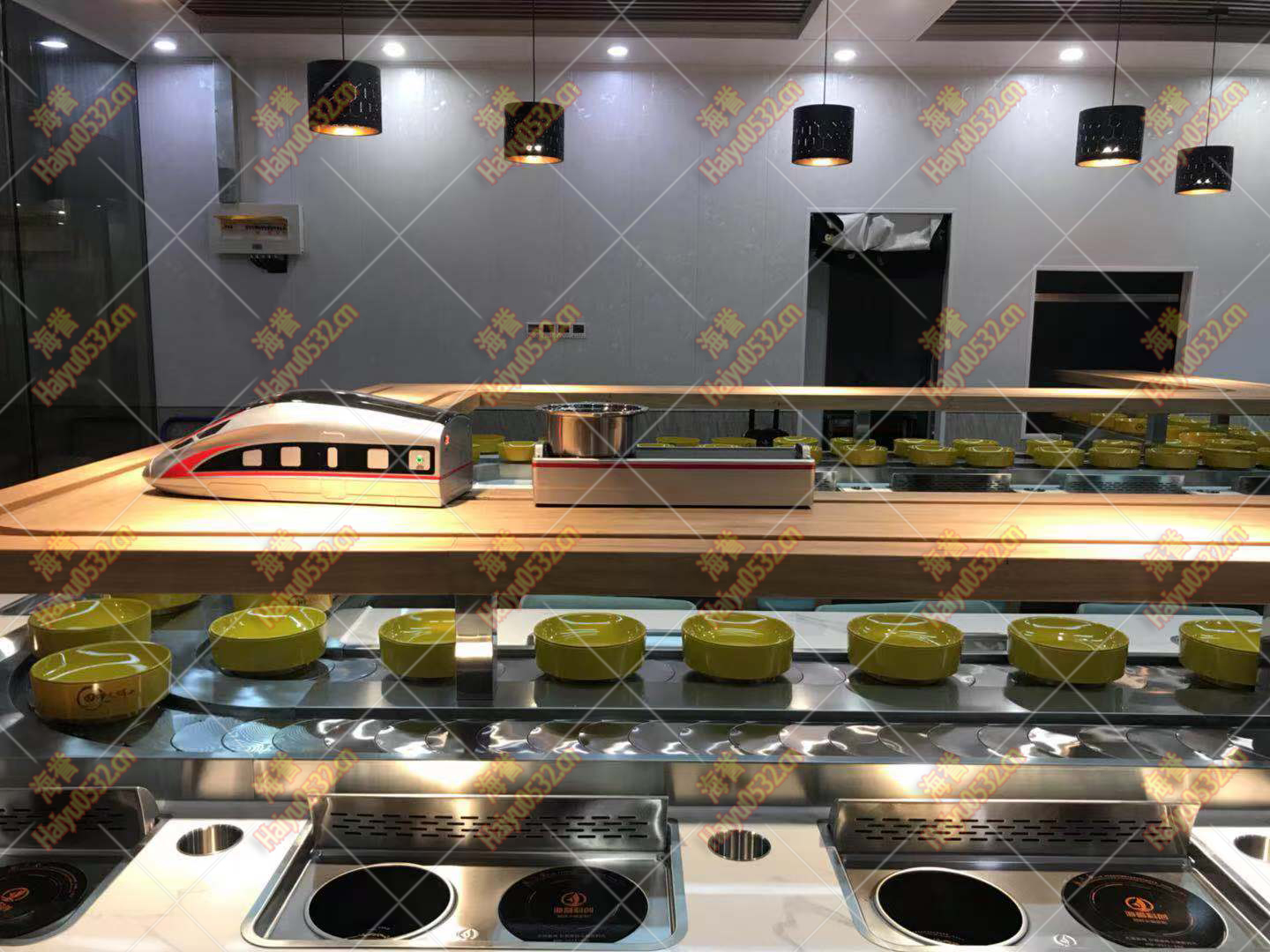 海譽科創(chuàng)智能送餐車回轉(zhuǎn)餐飲技術(shù)新高度