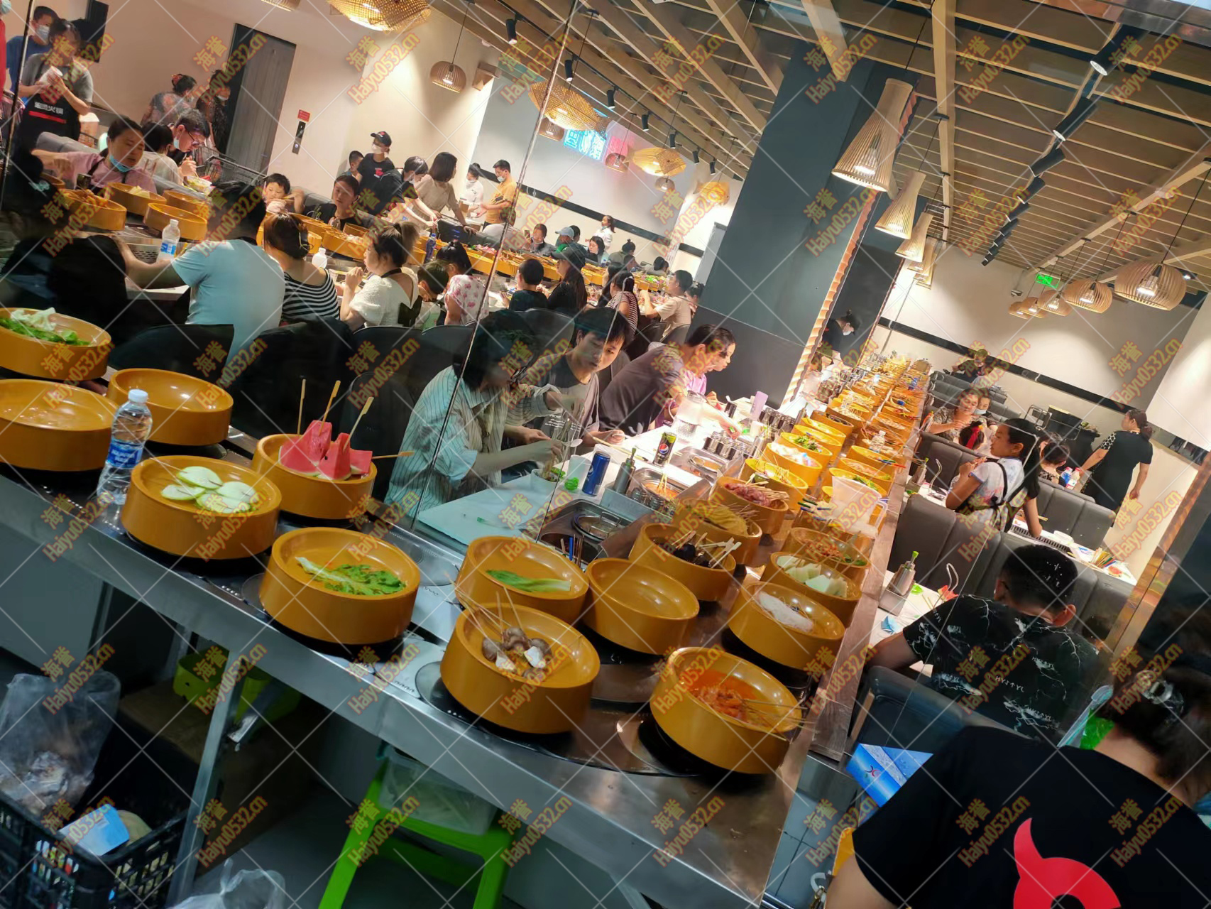 旋轉(zhuǎn)小火鍋設(shè)備