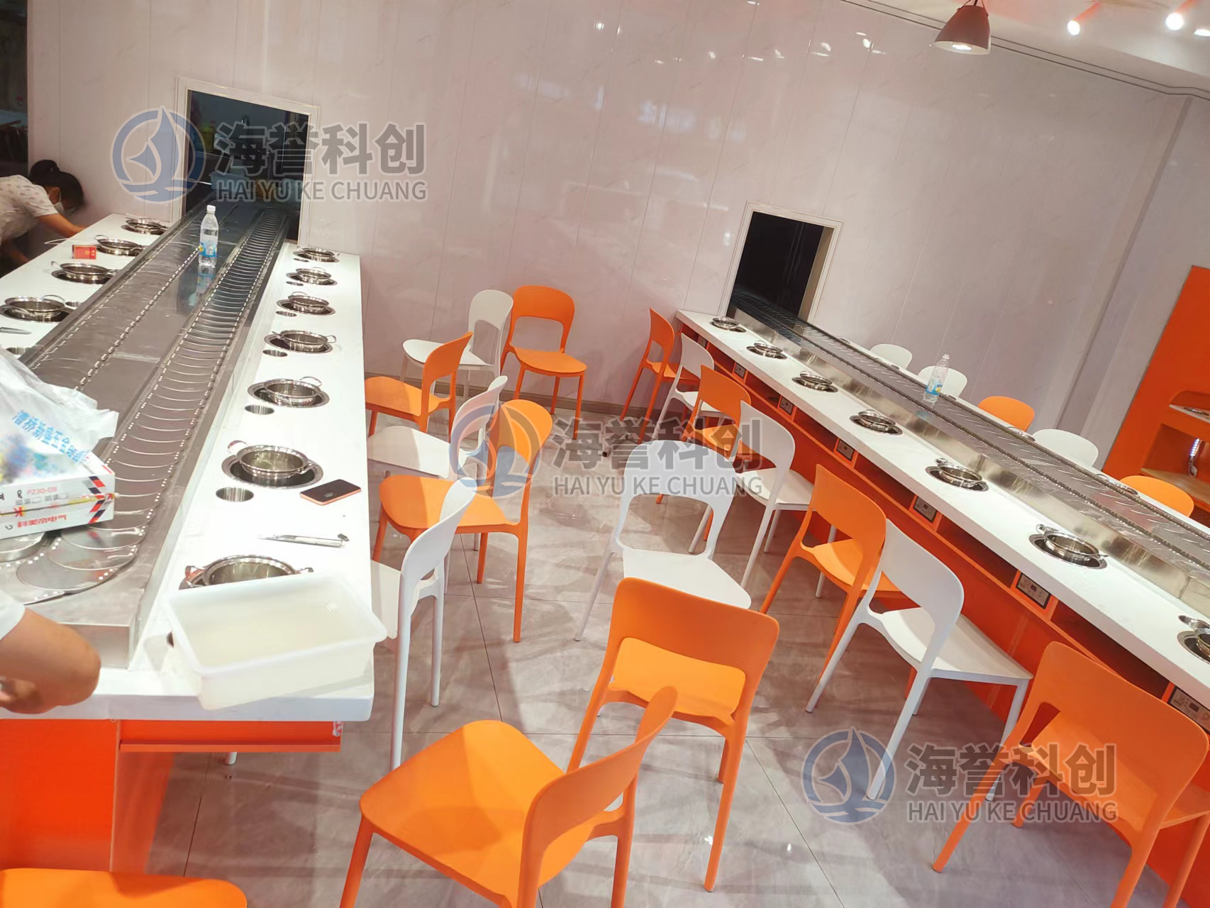 旋轉(zhuǎn)小火鍋設(shè)備