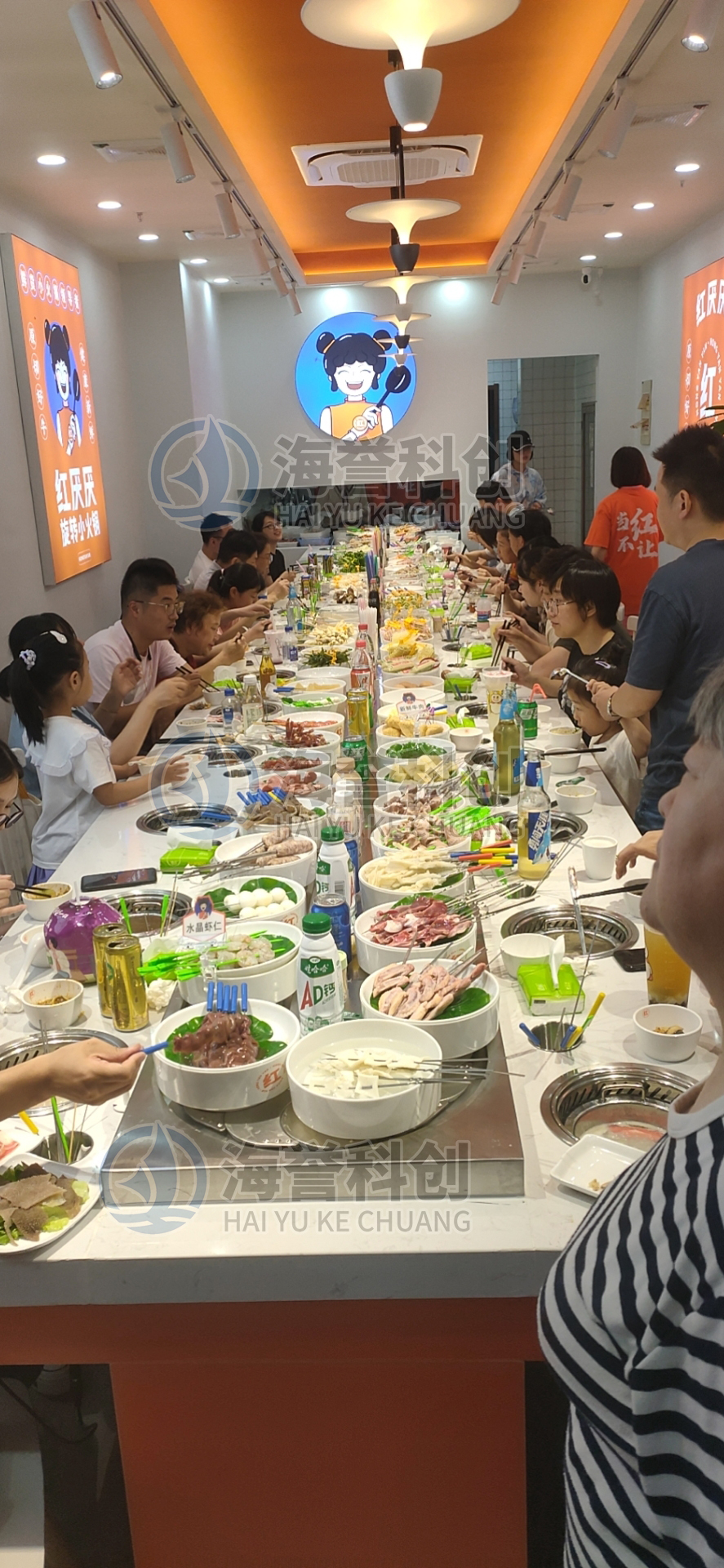 旋轉(zhuǎn)小火鍋設(shè)備