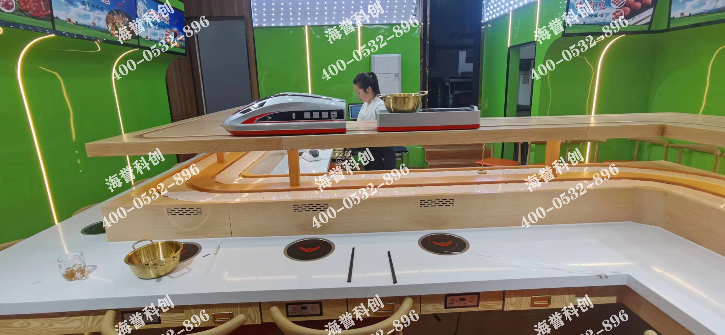 海譽科創(chuàng)湖南岳陽單涮無煙小火鍋搭載智能送餐小火車安裝完成
