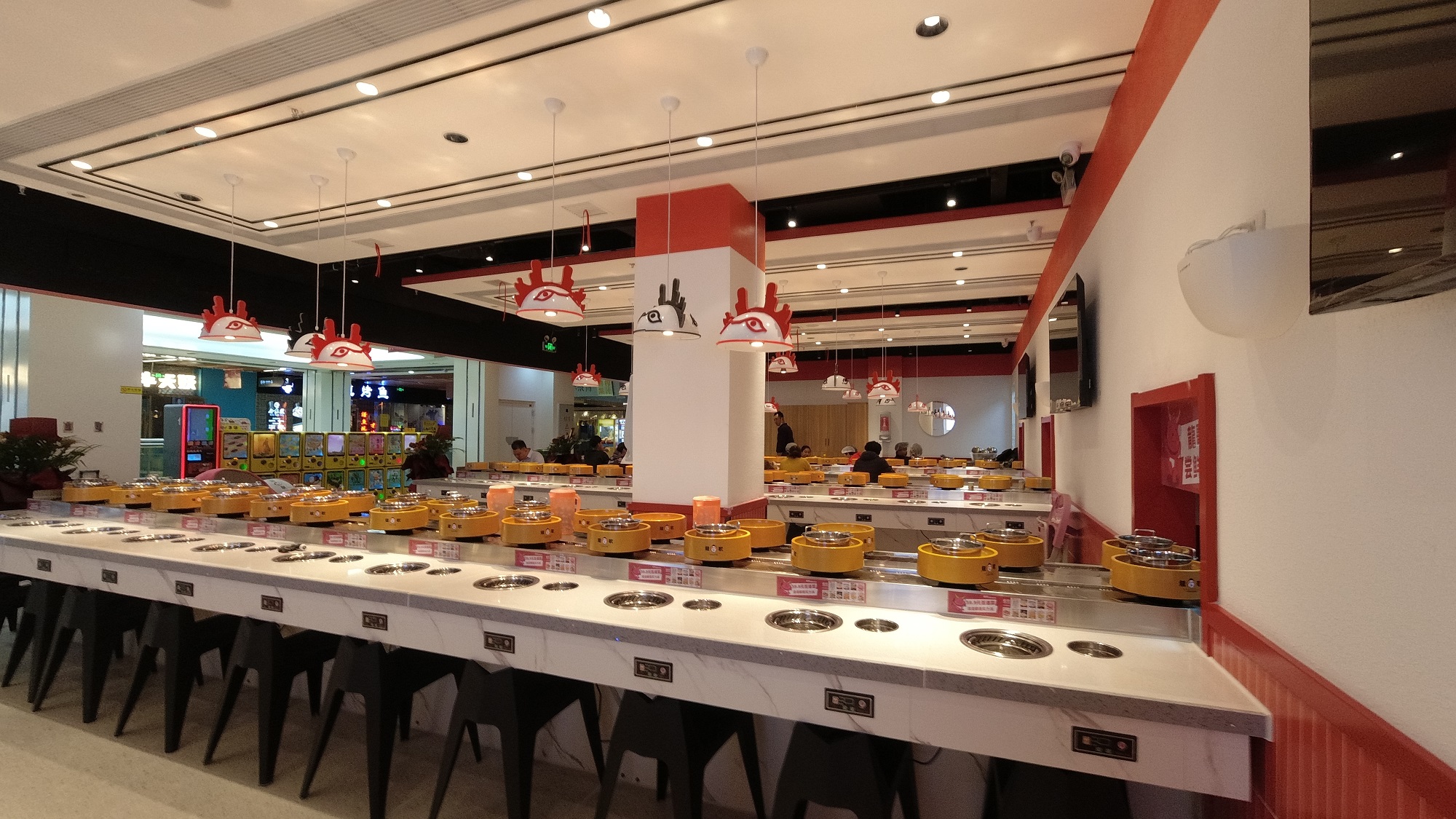 都是回轉模式，回轉壽司與旋轉小火鍋各有什么亮點？