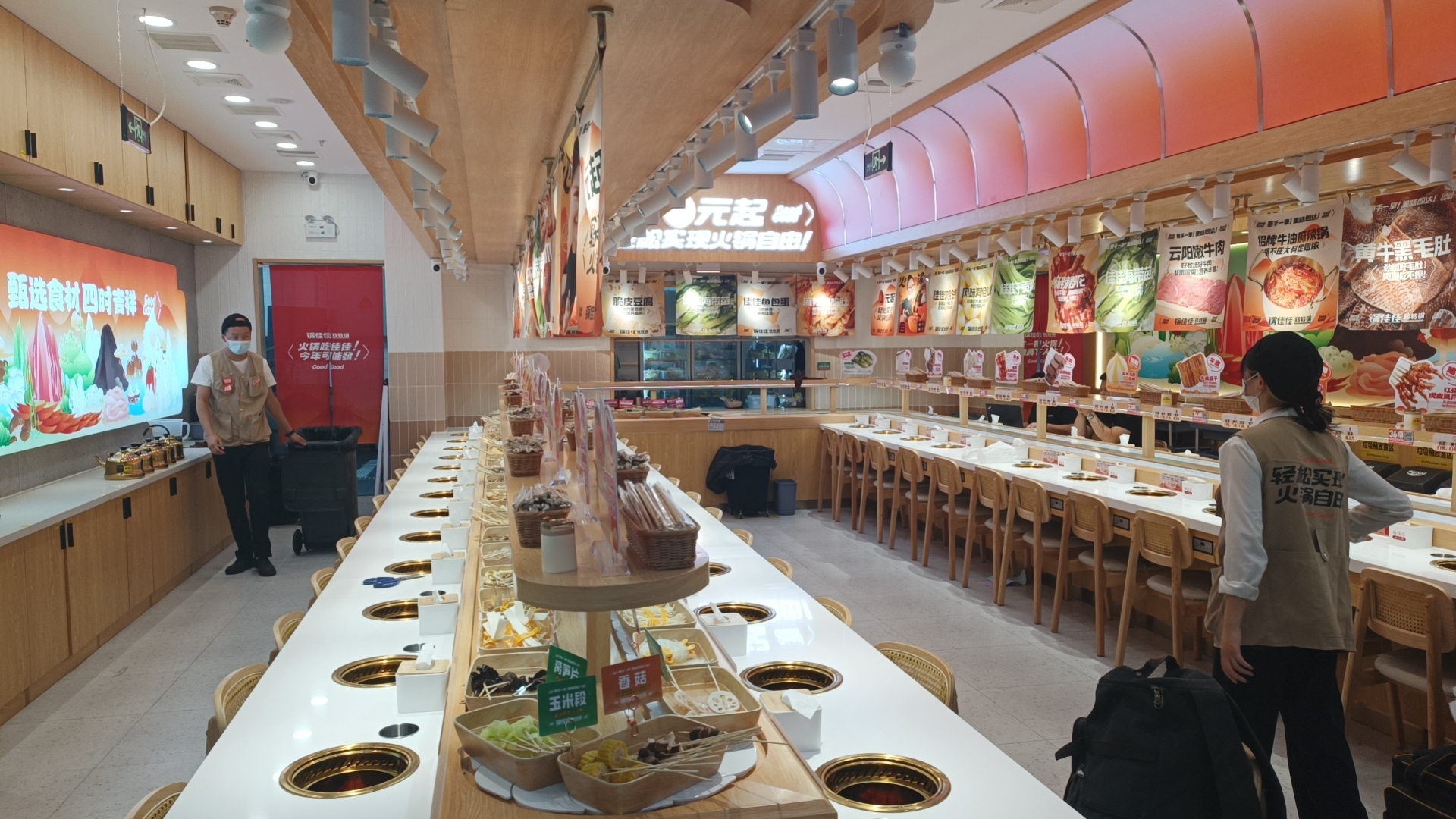 旋轉(zhuǎn)小火鍋店有哪些宣傳小技巧？