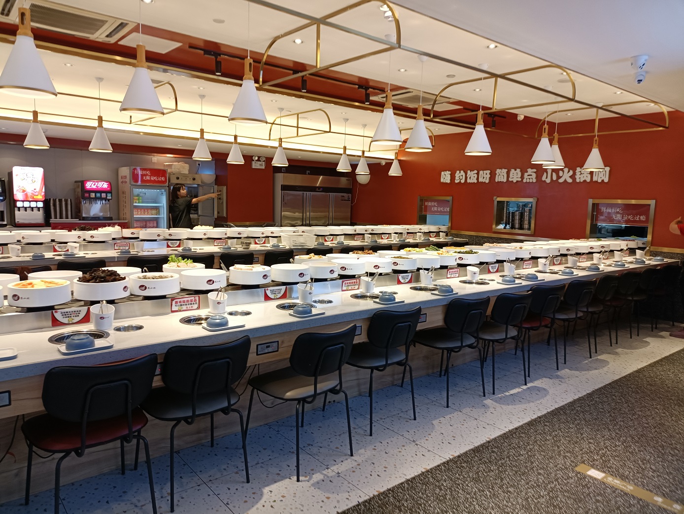 什么樣的旋轉(zhuǎn)小火鍋設(shè)備才算是不過(guò)時(shí)？