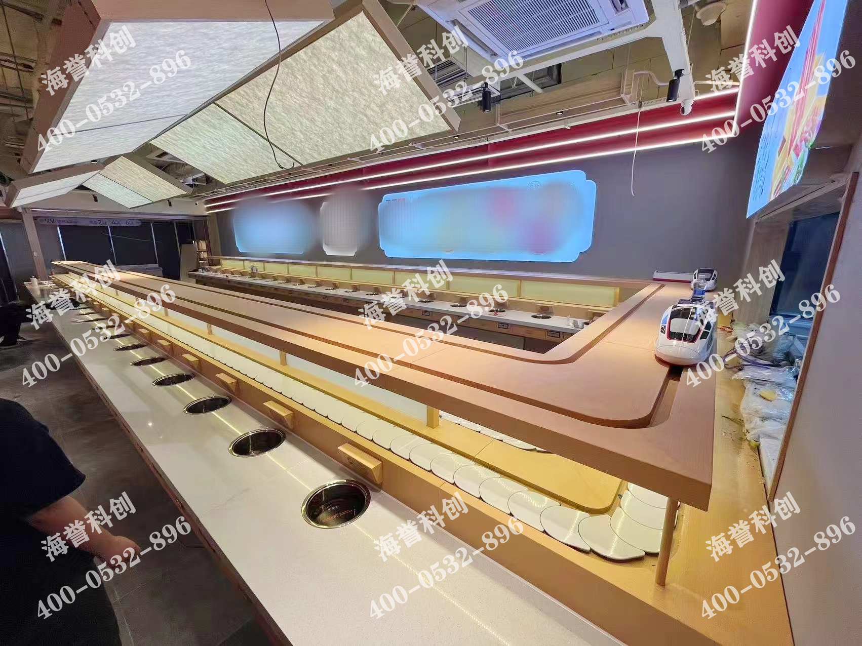 海譽(yù)科創(chuàng)合作伙伴單涮無煙小火鍋配備智能送餐小火車安裝完成